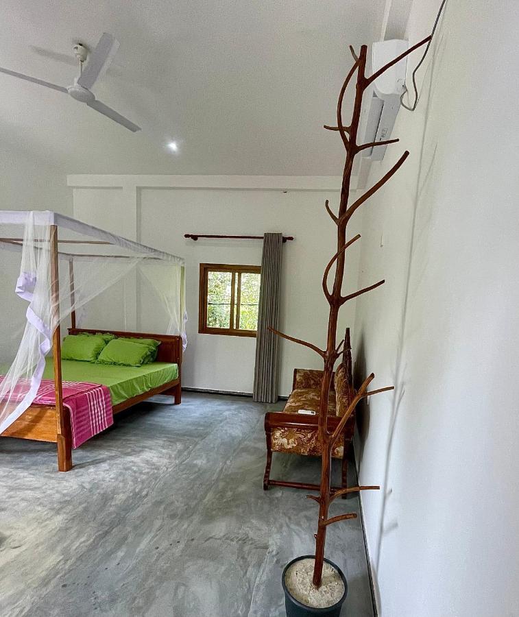 Jungle Escape Hiriketiya Hotell Dikwella Exteriör bild
