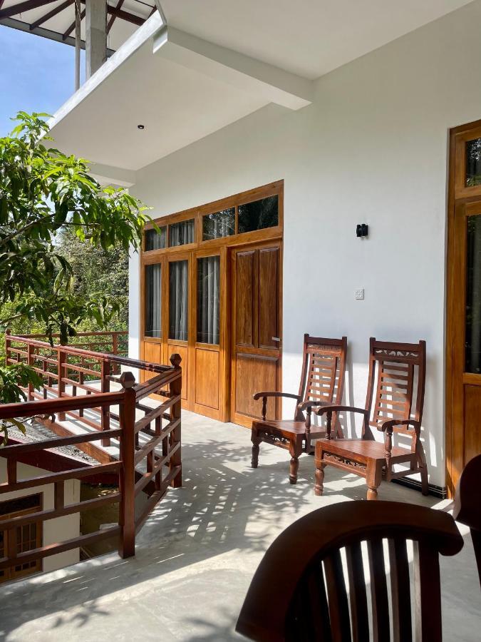 Jungle Escape Hiriketiya Hotell Dikwella Exteriör bild