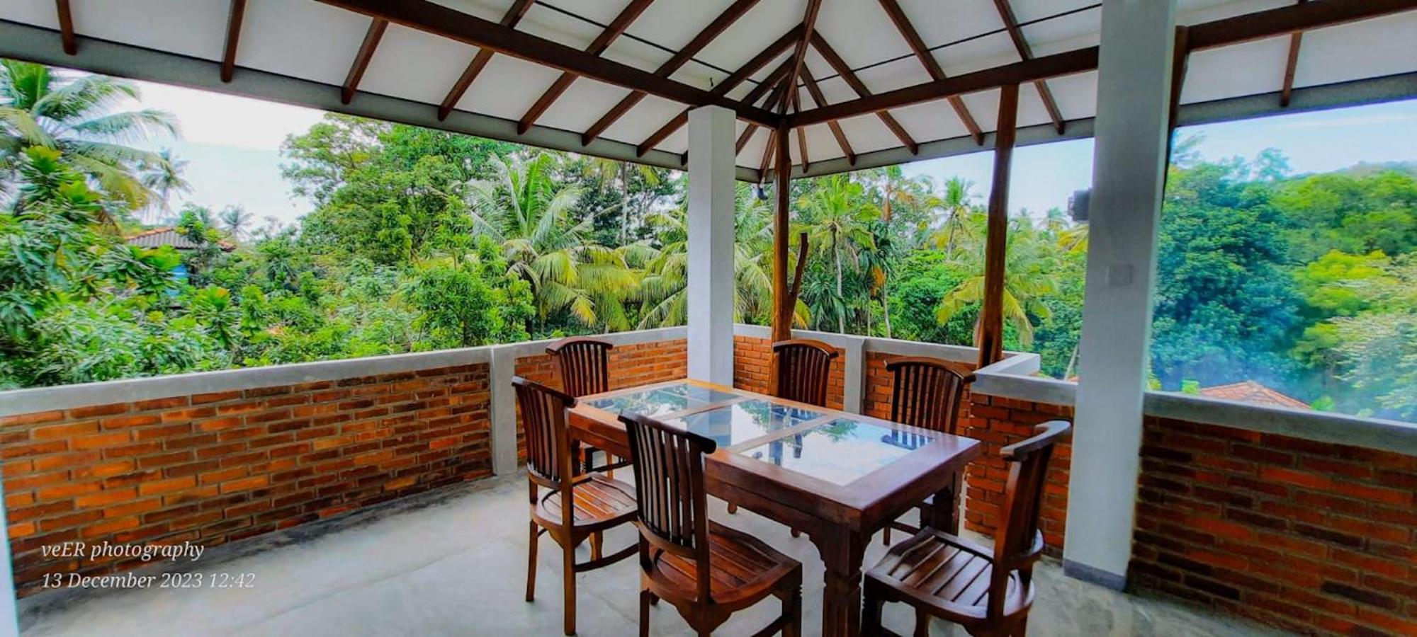 Jungle Escape Hiriketiya Hotell Dikwella Exteriör bild